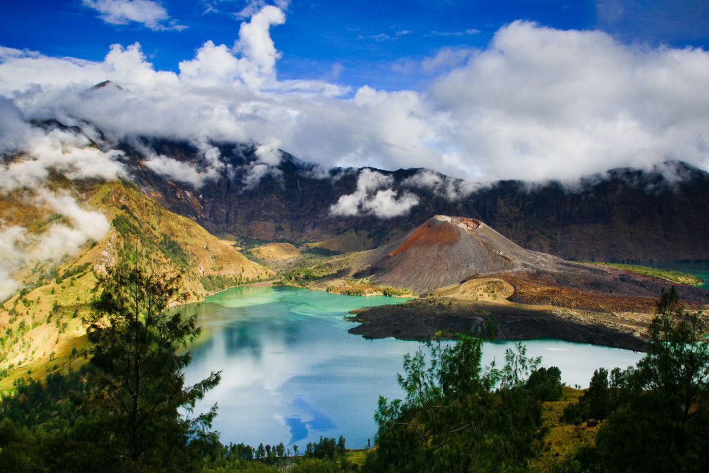 Taman Nasional Gunung Rinjani: Keindahan yang Terancam